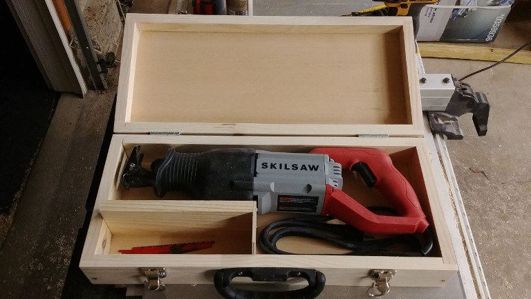 sawcase2.jpg
